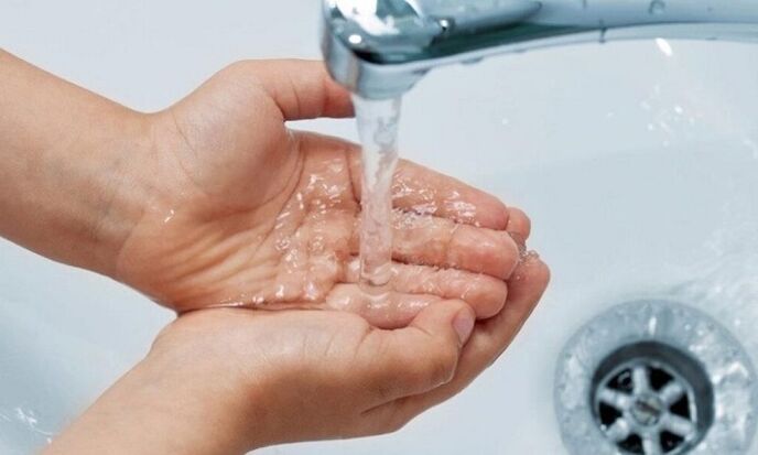 mencuci tangan sebagai pencegahan serangan parasit